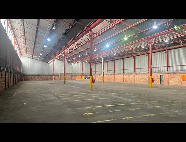 3,568M² WAREHOUSE TO LET IN PRETORIA INDUSTRIAL